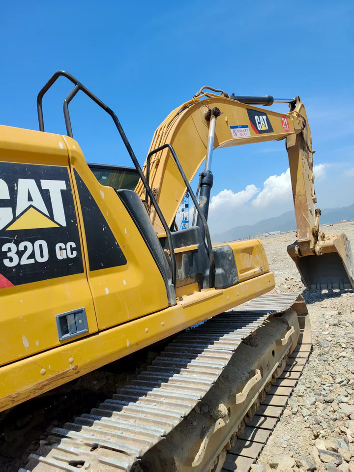 Used Caterpillar 320GC 8 Used Caterpillar 320D 10T Mini Excavator