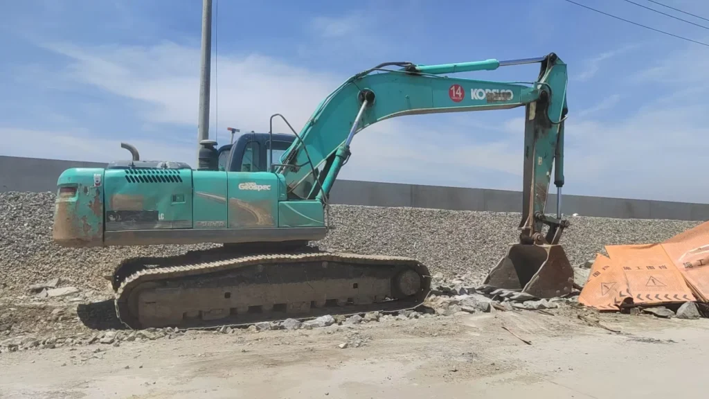 Used Kobelco 260-10 35 Used Kobelco 260-10 26T Medium Excavator