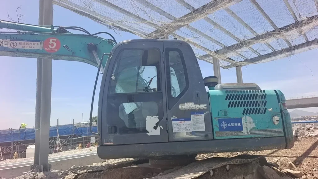 Used Kobelco 140 33 Used Kobelco 140 14T Small Excavator