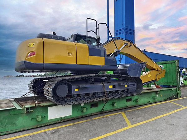 Used Komatsu PC200 & PC60 Excavators Loaded for Export 41 used excavator