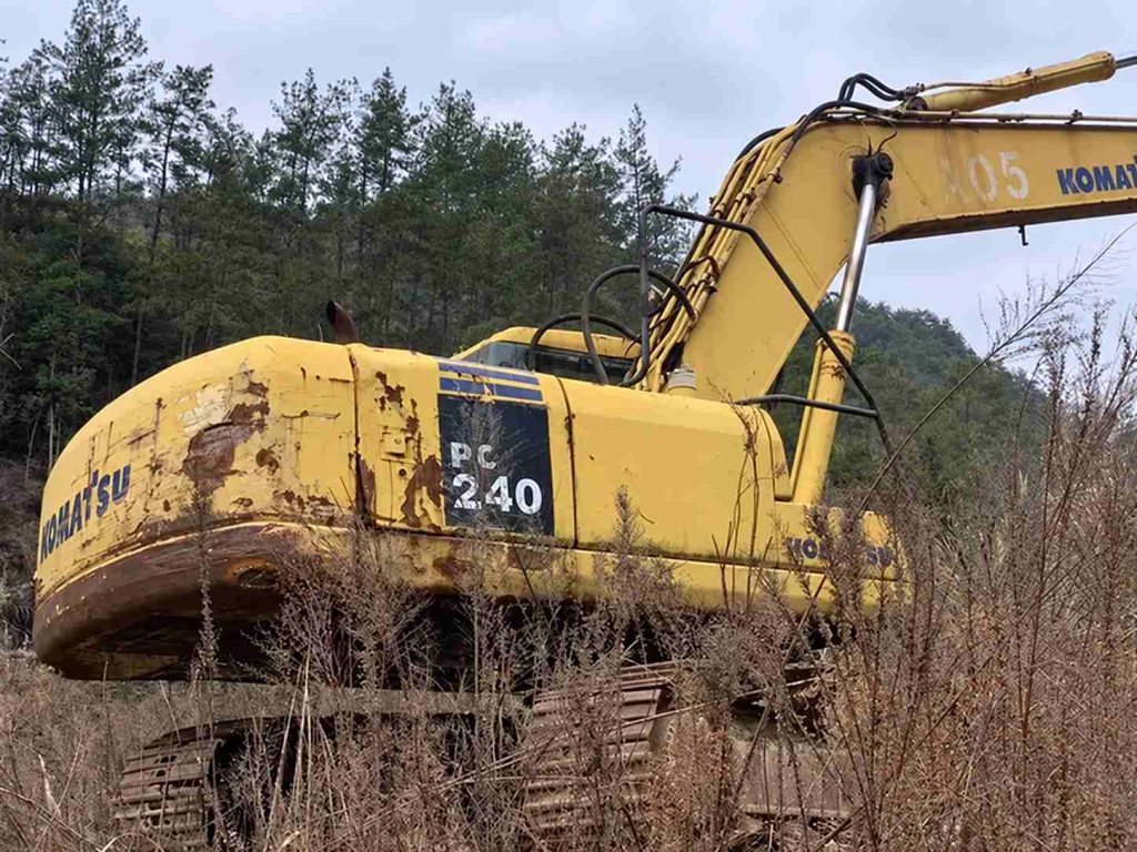 Used Komatsu PC240-7 9 Used Komatsu PC240-7 Excavator